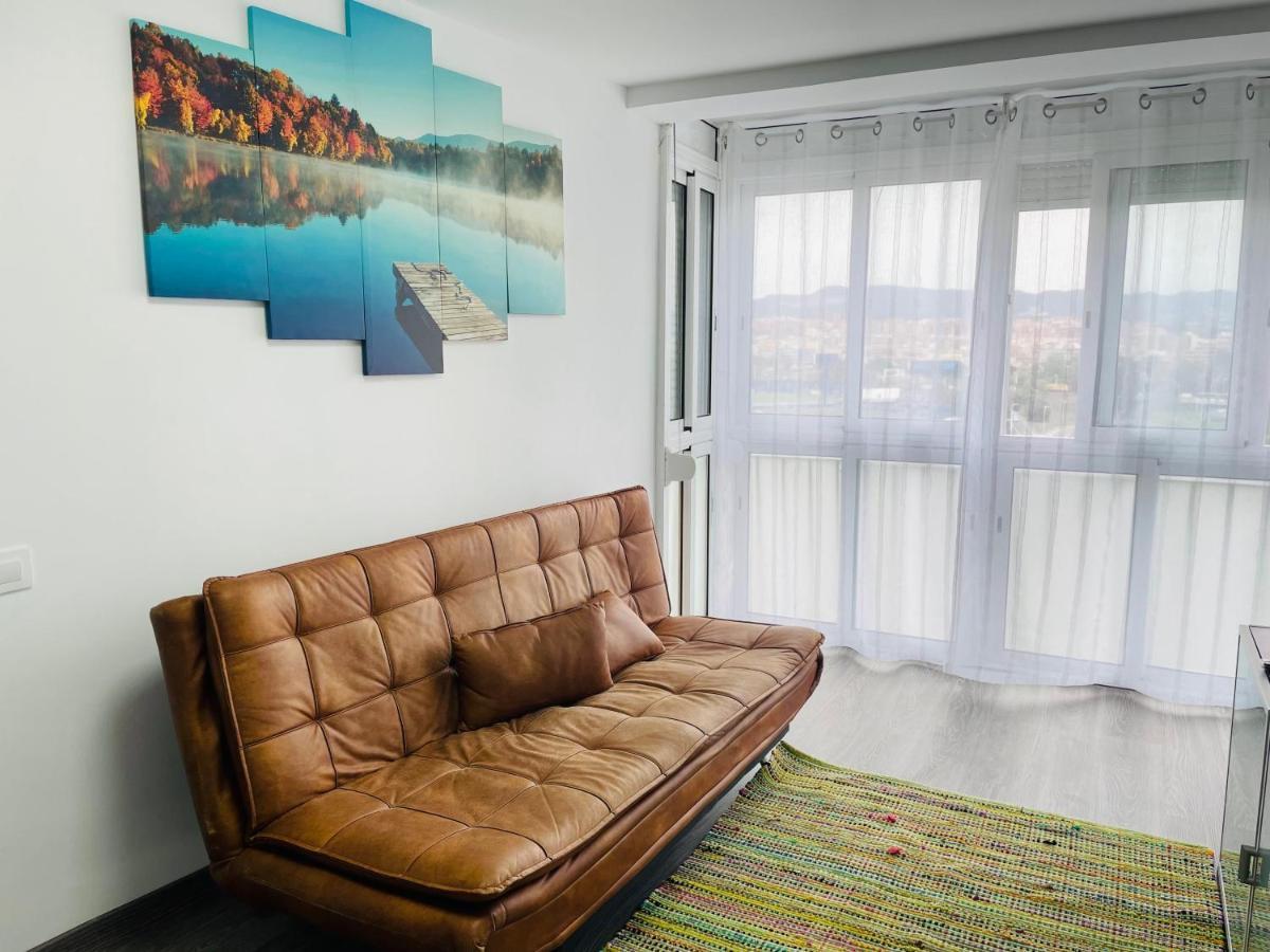 Barca 5 New Beach Apartment Сан-Адріа-де-Бесос Екстер'єр фото